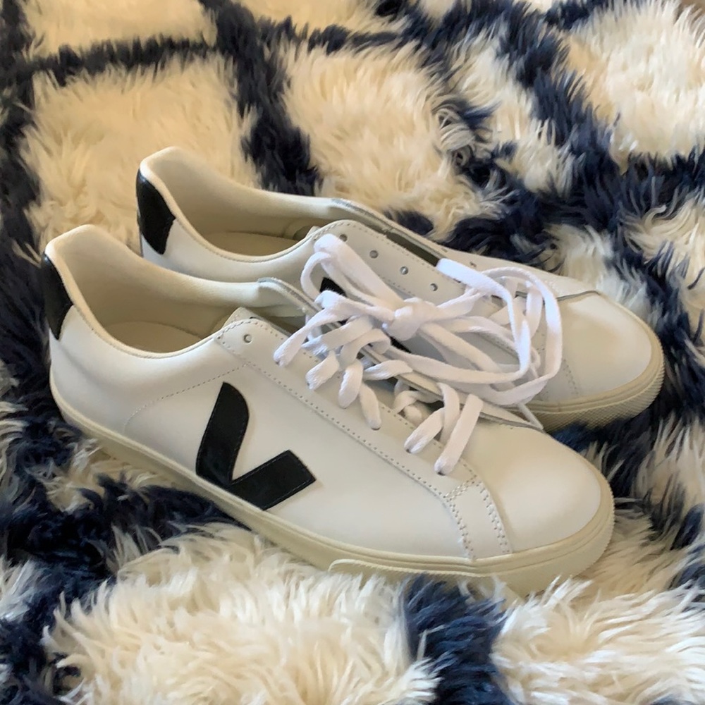 Vejas for woman
